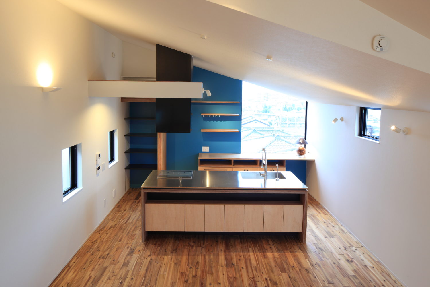 階段の上の階段の家