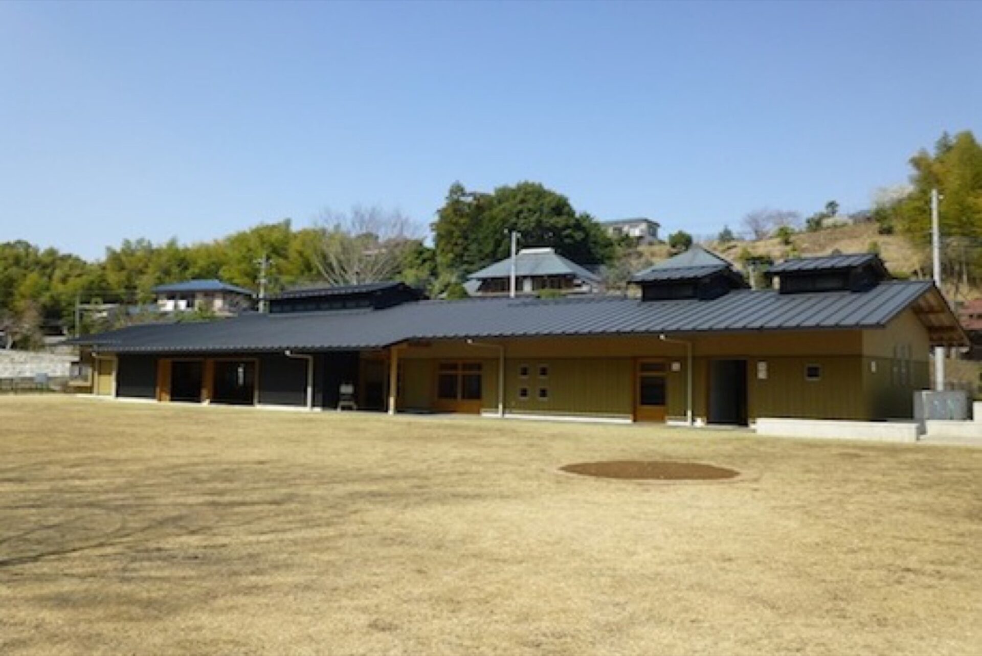 「にいはる里山交流センター」を施工